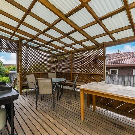 The Family Hub Villa Taupo Exterior photo